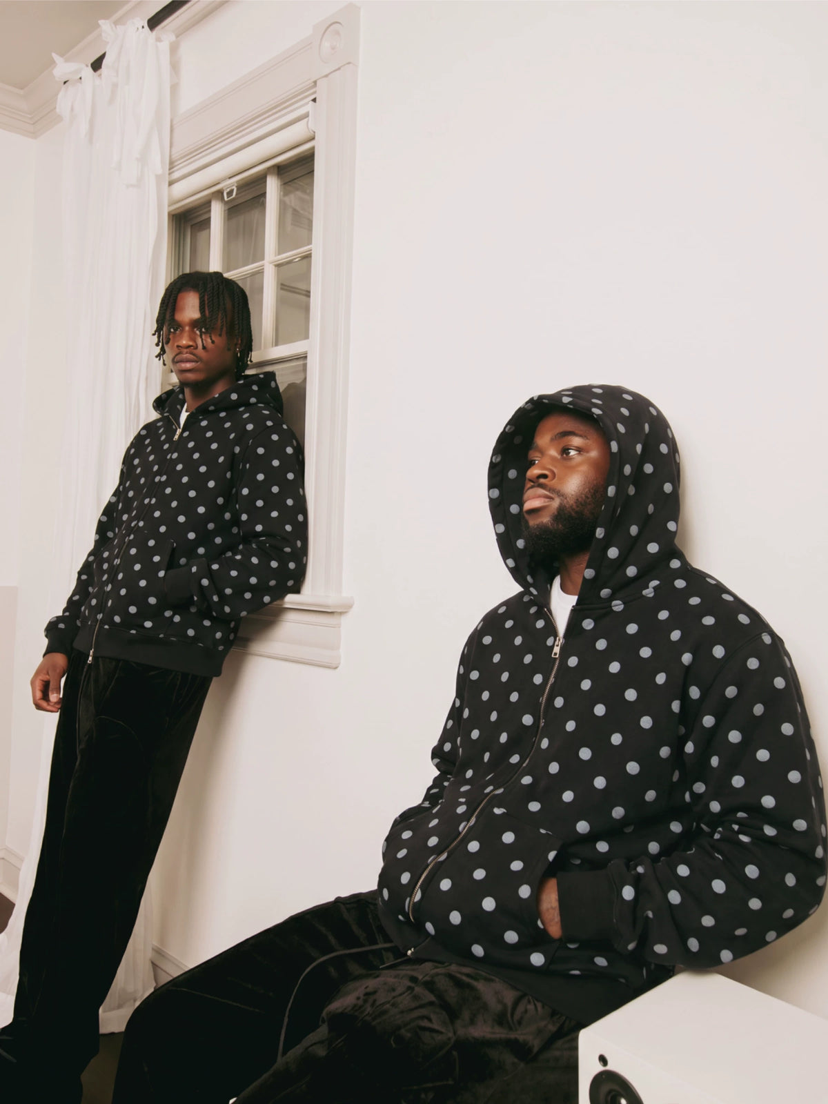 [STM] Dot-patterned hoodie